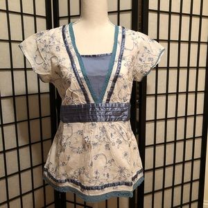 Art and Soul white/blue peasant embroidered blouse